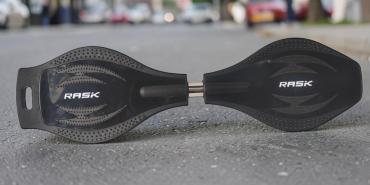 RASK Waveboard Original DARK MED LYS I HJULENE